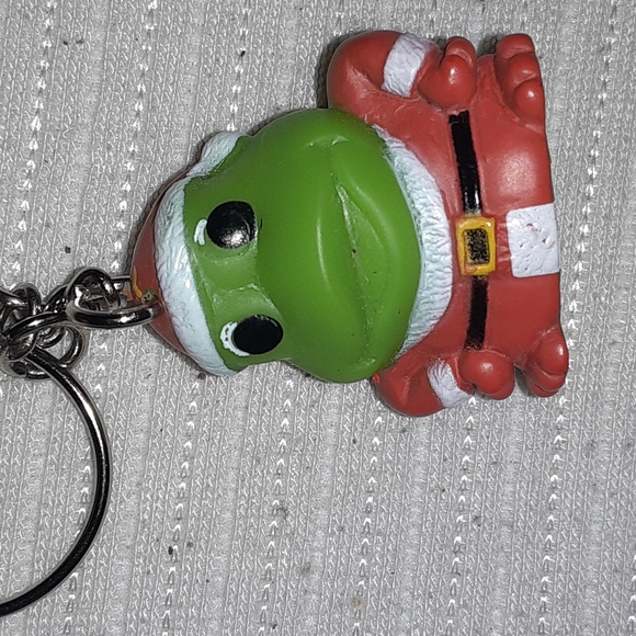 STAR AWARDS SANTA FROG CLAUS KEYCHAIN CHARM NRMINT CONDITION - Picture 2 of 4